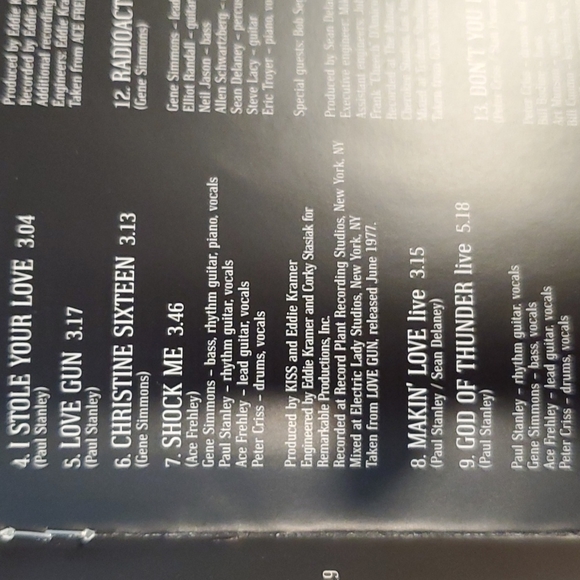 KISS Gold 2004 2 CDs and DVD 'Kiss Exposed' Videos Music KISS ARMY - Picture 12 of 16